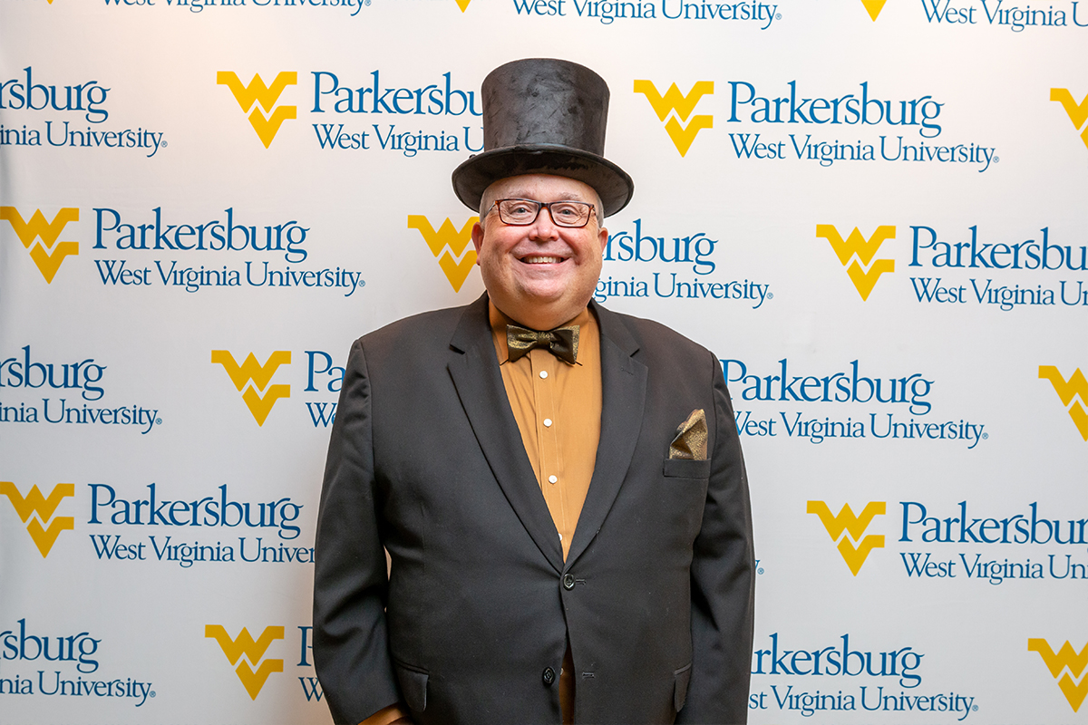 President Gilmer_Finale Judge